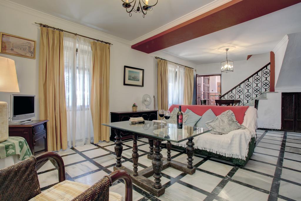 Holiday House Abul Beka Ronda Room photo